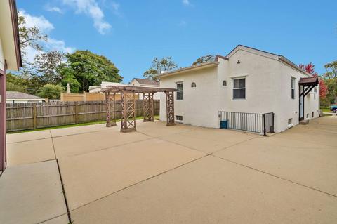 615 Crest St, Wheaton, IL 60187 photo 22