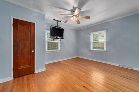 615 Crest St, Wheaton, IL 60187 photo 15