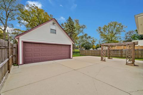 615 Crest St, Wheaton, IL 60187 photo 23