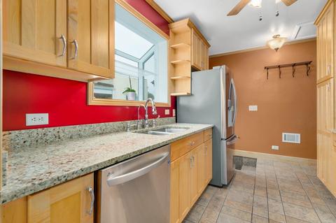 615 Crest St, Wheaton, IL 60187 photo 5