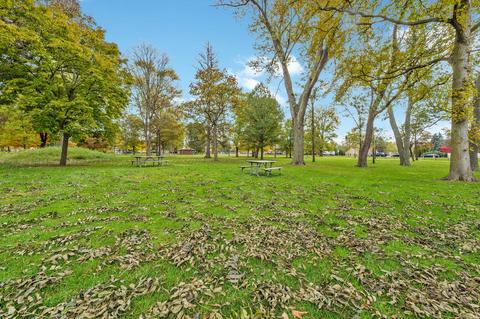 615 Crest St, Wheaton, IL 60187 photo 27