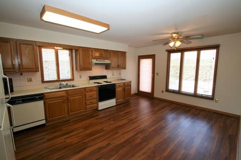 130 Boulder Dr, Morris, IL 60450 photo 4