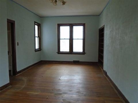 116 4th St, Walnut, IL 61376 photo 3