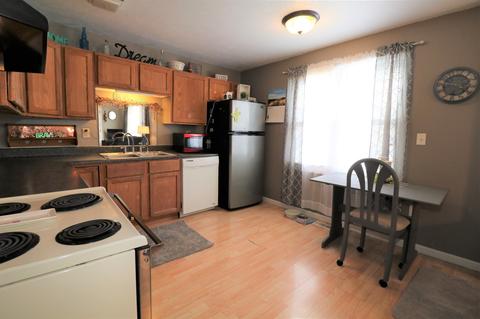 918 E Macon St, Clinton, IL 61727 photo 7