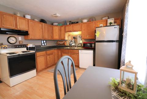 918 E Macon St, Clinton, IL 61727 photo 6