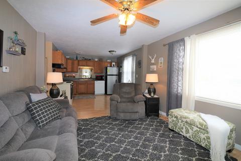 918 E Macon St, Clinton, IL 61727 photo 5