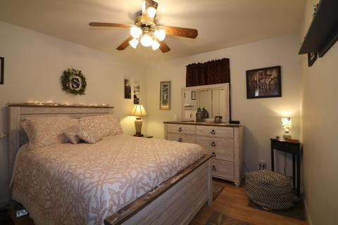 918 E Macon St, Clinton, IL 61727 photo 8