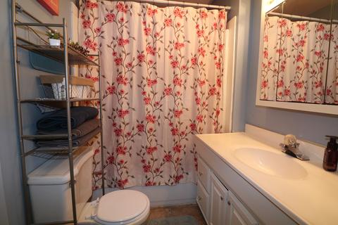 918 E Macon St, Clinton, IL 61727 photo 9