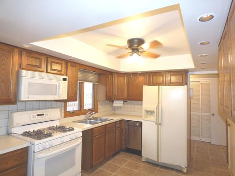 505 Lincoln Dr, Hoffman Estates, IL 60169 photo 8