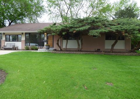 505 Lincoln Dr, Hoffman Estates, IL 60169 photo 1