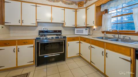 3532 Bernice Rd, Lansing, IL 60438 photo 5