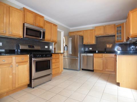 804 E Cedar Ln, Mount Prospect, IL 60056 photo 5