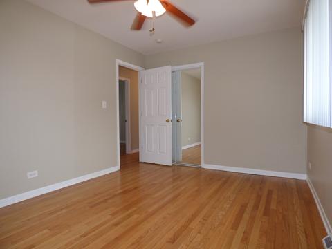 804 E Cedar Ln, Mount Prospect, IL 60056 photo 8