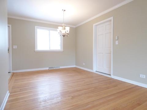 804 E Cedar Ln, Mount Prospect, IL 60056 photo 4
