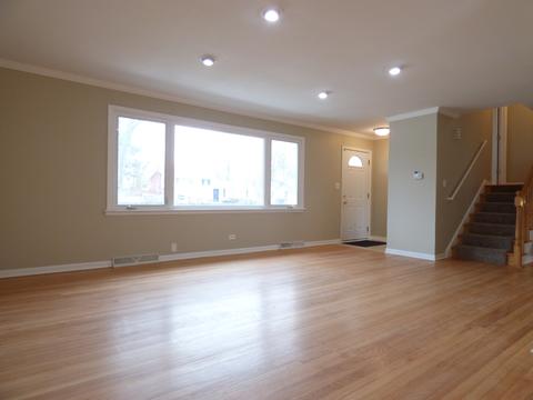 804 E Cedar Ln, Mount Prospect, IL 60056 photo 2