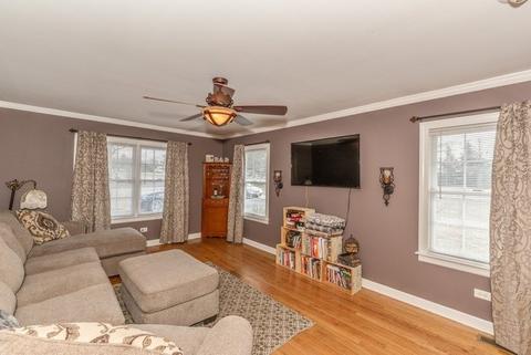 1222 E Division St, Lockport, IL 60441 photo 4