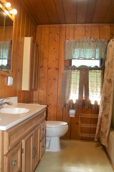 305 E Jeffery St, Cullom, IL 60929 photo 9