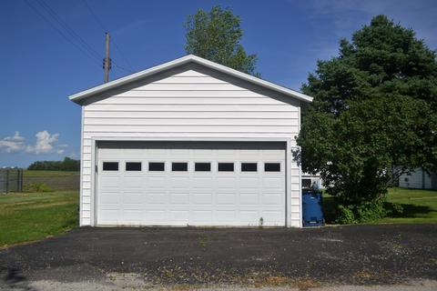 305 E Jeffery St, Cullom, IL 60929 photo 3