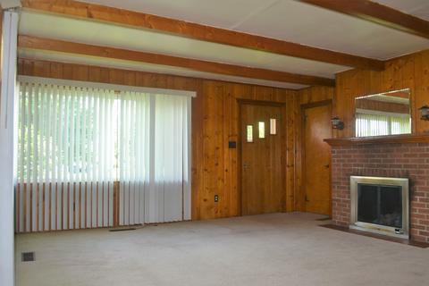 305 E Jeffery St, Cullom, IL 60929 photo 4