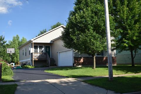 926 Bowditch Ave, Aurora, IL 60506 photo 1