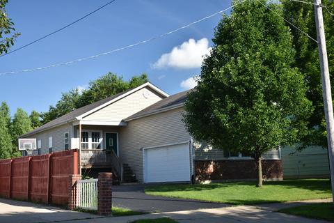 926 Bowditch Ave, Aurora, IL 60506 photo 2