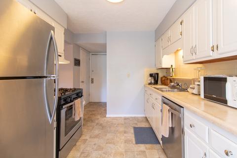 1709 King Dr #C, Normal, IL 61761 photo 12