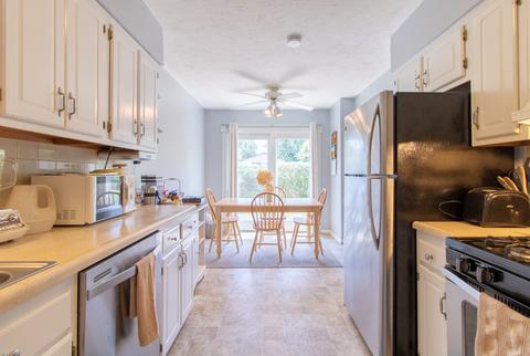 1709 King Dr #C, Normal, IL 61761 photo 10