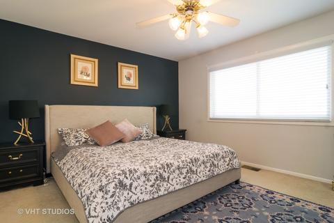 231 Gingerbrook Ln, Bartlett, IL 60103 photo 8