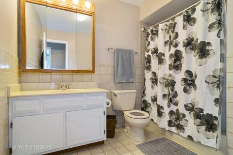 231 Gingerbrook Ln, Bartlett, IL 60103 photo 12