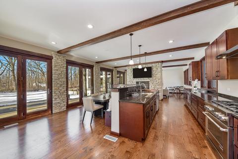 33 W265 Shagbark Rd, Wayne, IL 60184 photo 12