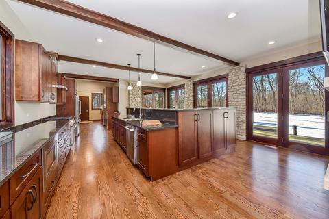 33 W265 Shagbark Rd, Wayne, IL 60184 photo 13