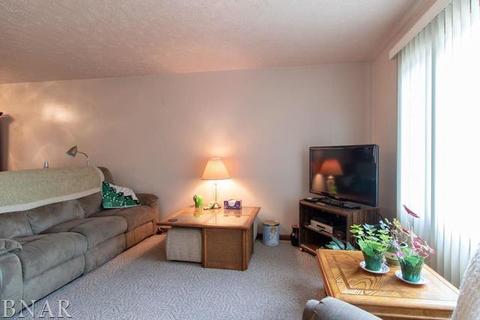 323 S Towanda Ave #3, Normal, IL 61761 photo 2