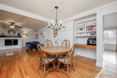 1597 Surrey Dr, Wheaton, IL 60189 photo 5