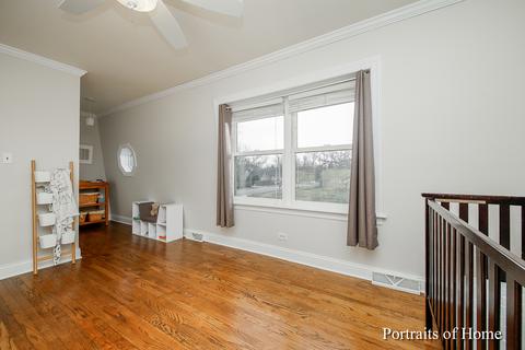 1597 Surrey Dr, Wheaton, IL 60189 photo 9