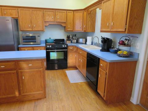 2018 Johnson Rd, Oswego, IL 60543 photo 9