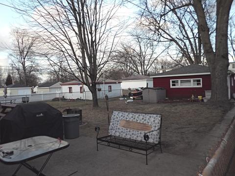 18005 School St, Lansing, IL 60438 photo 18