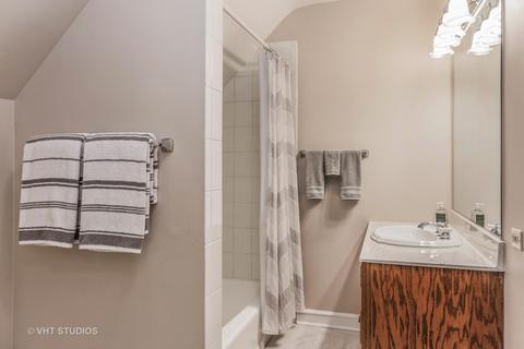 223 S Pine St, Mount Prospect, IL 60056 photo 17