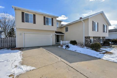 200 Windridge Dr, Mchenry, IL 60050 photo 1