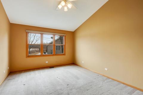 203 Hillcrest Ln, Steger, IL 60475 photo 13