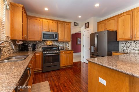 54 Greenbriar Dr, Gilberts, IL 60136 photo 5