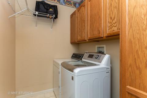 54 Greenbriar Dr, Gilberts, IL 60136 photo 17