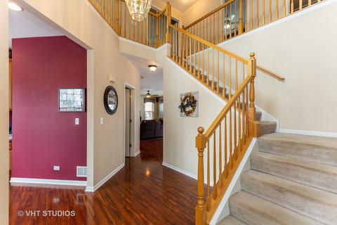 54 Greenbriar Dr, Gilberts, IL 60136 photo 2