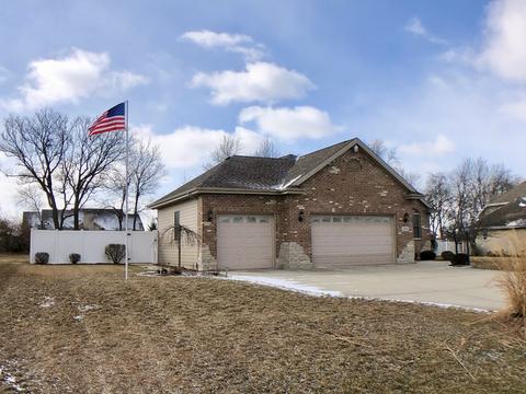 2231 Fox Run Dr, Kankakee, IL 60901 photo 3