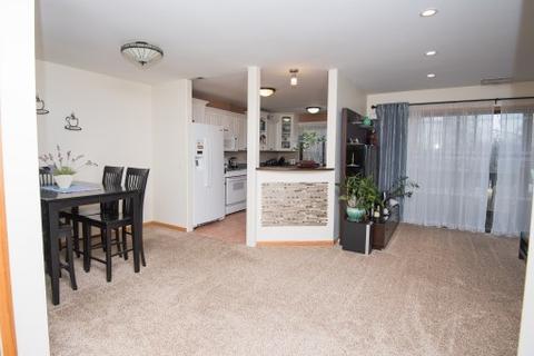 1536 Heather Ct #D2, Wheeling, IL 60090 photo 4