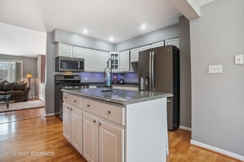 222 Mayer Ave, Wheeling, IL 60090 photo 6