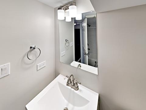 131 E 119th St, Chicago, IL 60628 photo 11