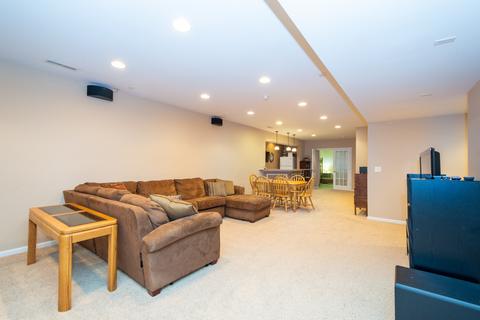 1323 Meade Dr, Lindenhurst, IL 60046 photo 27