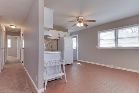 301 W Raab Rd, Normal, IL 61761 photo 6