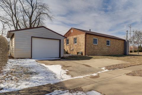 301 W Raab Rd, Normal, IL 61761 photo 3