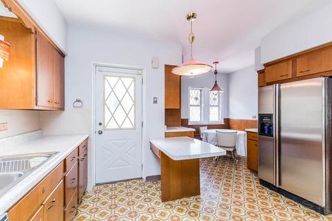 717 Selborne Rd, Riverside, IL 60546 photo 12